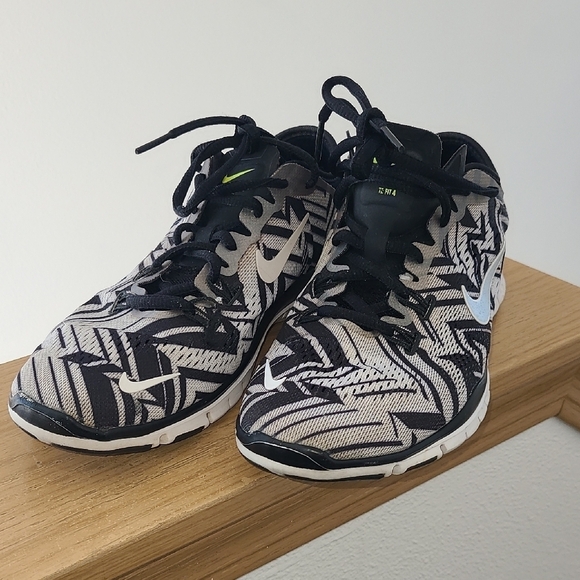 Nike Shoes - Nike Black and White Geometric Sneakers